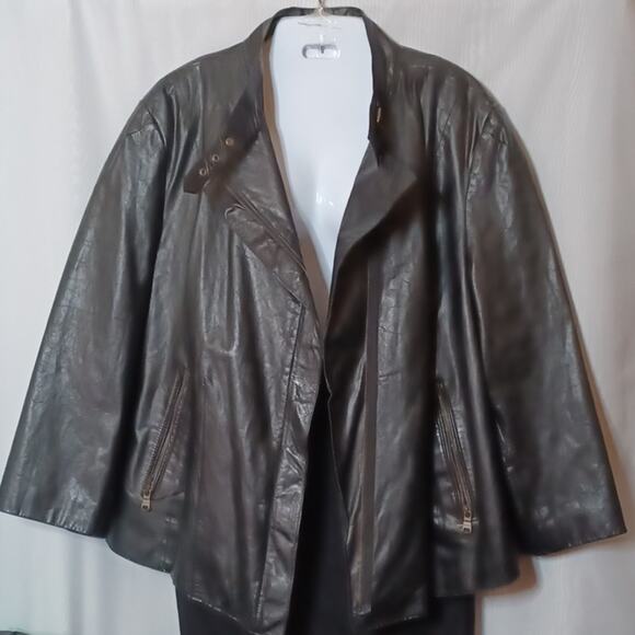 ANDREW MARC New York Women's Black Genuine Leather Jacket. 2X - Picture 3 of 16